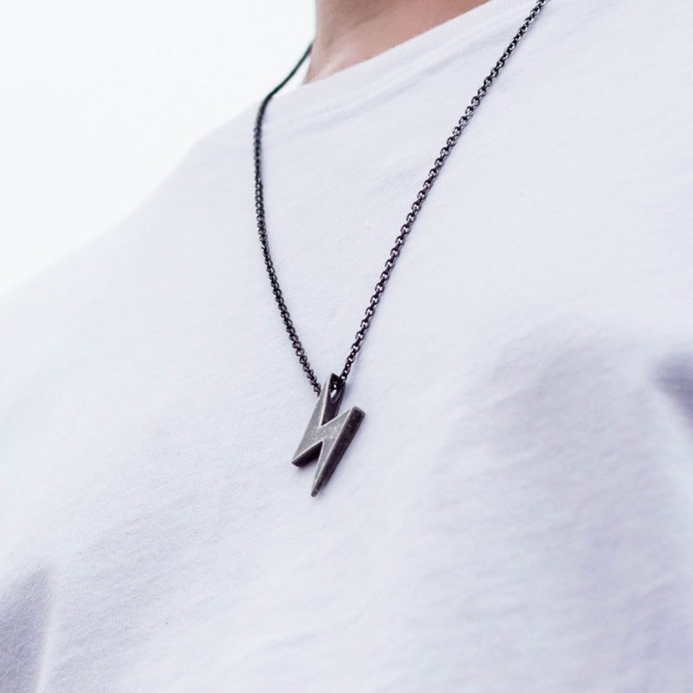 LIGHTENING BOLT THUNDER NECKLACE
